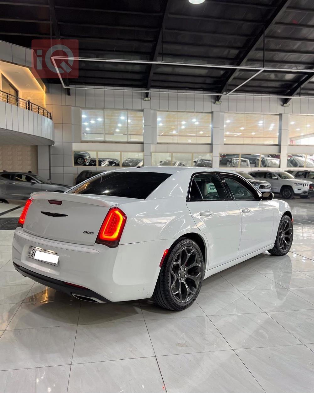 كرايسلر 300